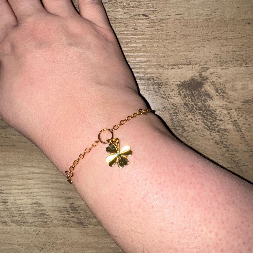 Handmade Chain Bracelet with Vintage Four Leaf Clover Charm - Picture 8 of 9